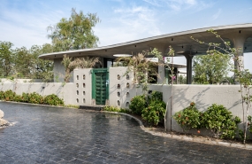 The Veranda House / Studio Espaazo